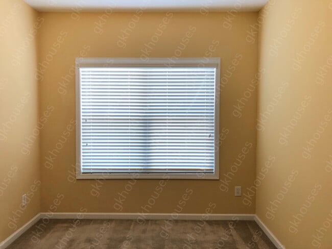 Building Photo - 6002 Cobblestone Creek Trail