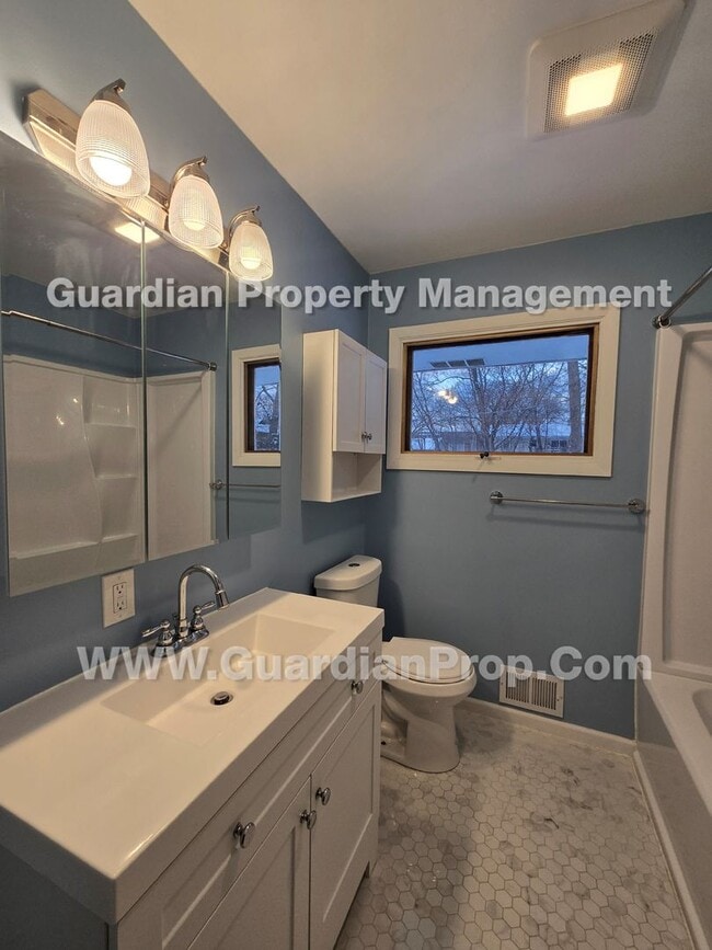 Building Photo - Available now! House with LVP flooring, Walk Out Patio, fenced yard, 2 car attached garage