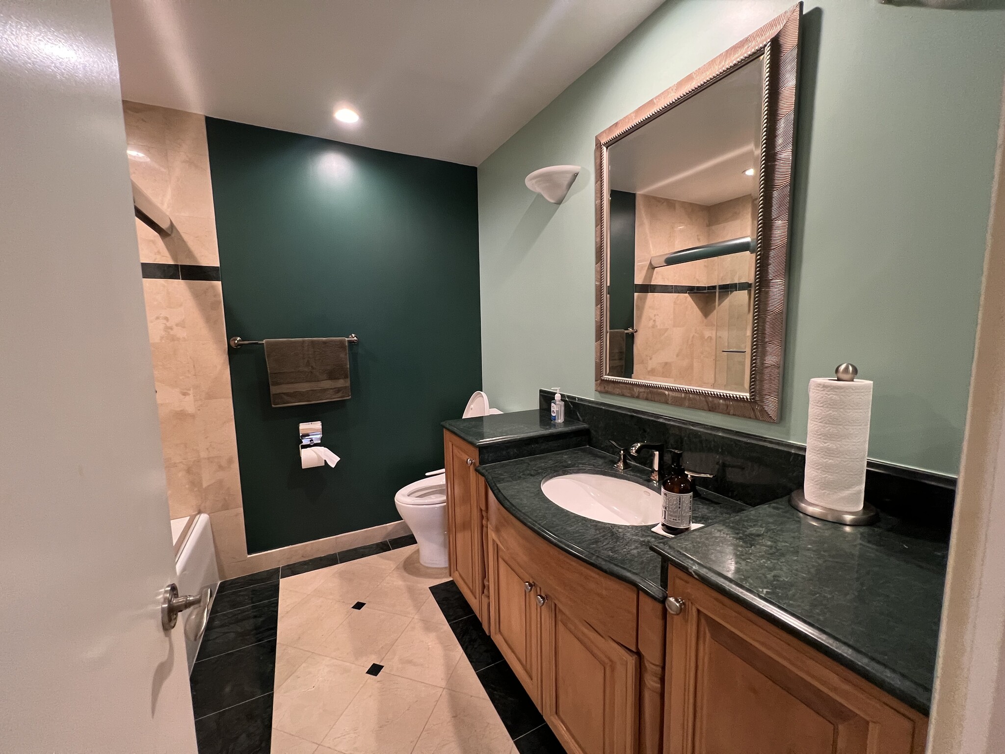 2nd Full Bathroom - 515 Ocean Ave