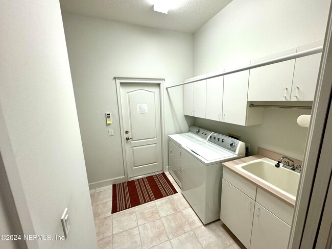 Building Photo - 163 Herons Nest Ln