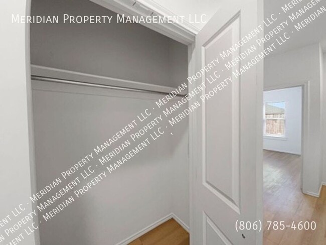 Building Photo - 5701 Kemper St