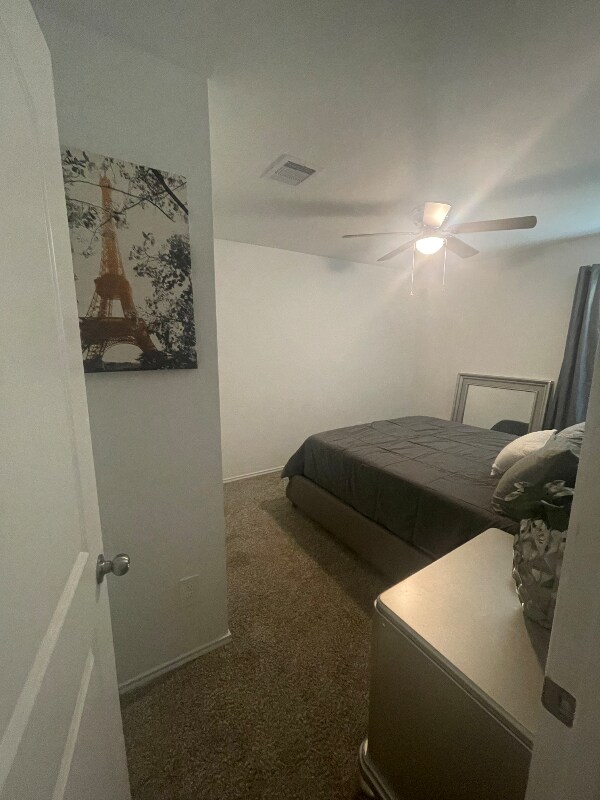 Building Photo - 2434 Moraine Vly Dr