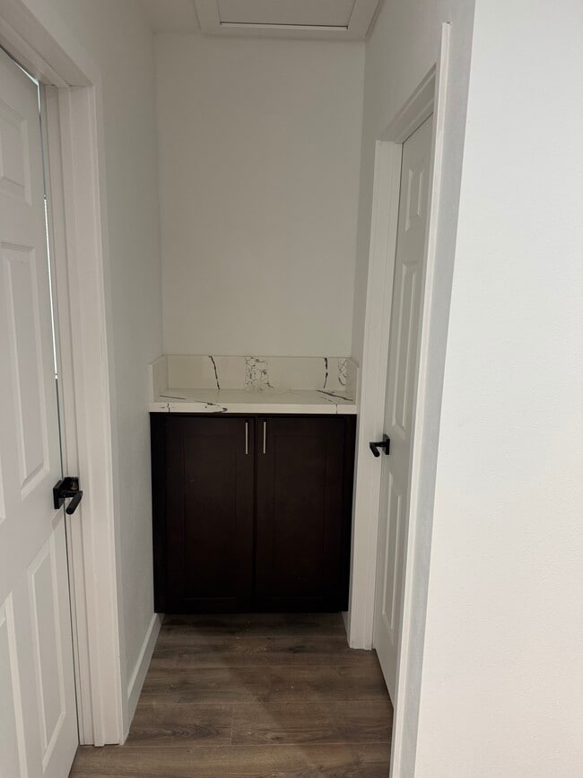 Building Photo - 1487 Claremont Pl