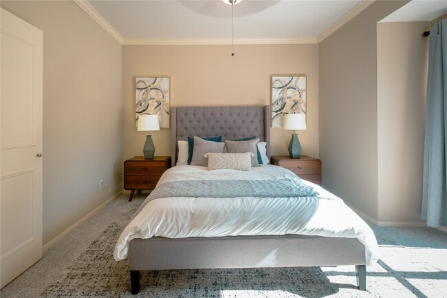 Building Photo - 11711 Memorial Dr