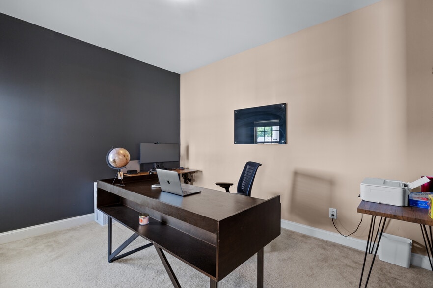 Building Photo - 112 Plymouth Pass Dr