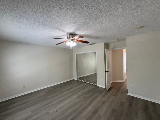 Building Photo - 3548 Peppervine Dr