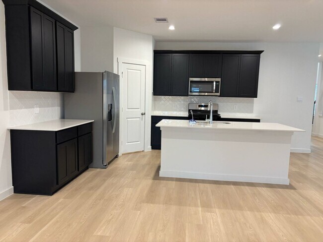 Building Photo - 1719 Mazzini Dr