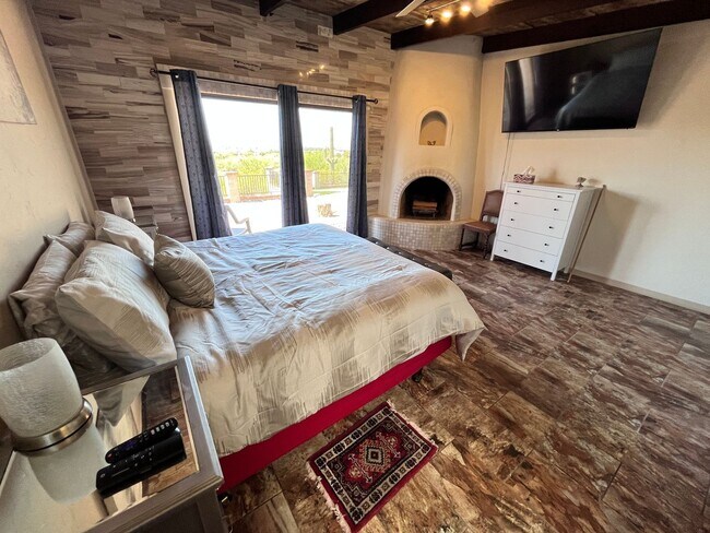 Building Photo - Catalina Foothills- 3 bedroom/ 3 bathroom ...