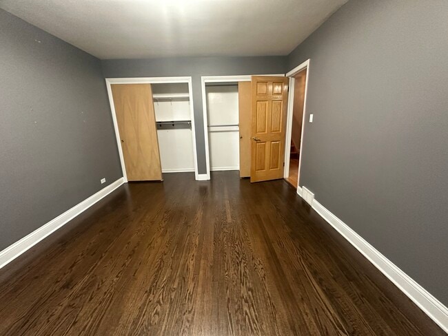 Building Photo - 3929 Jarvis Ave