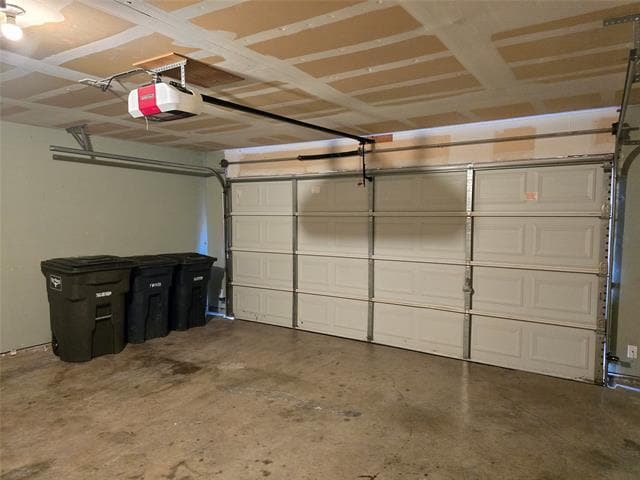 Building Photo - 8205 3 Bars Dr