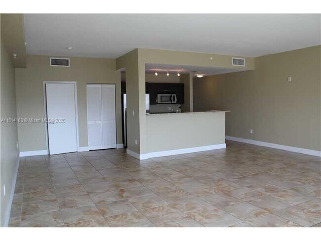 Building Photo - 2694 Inagua Ave