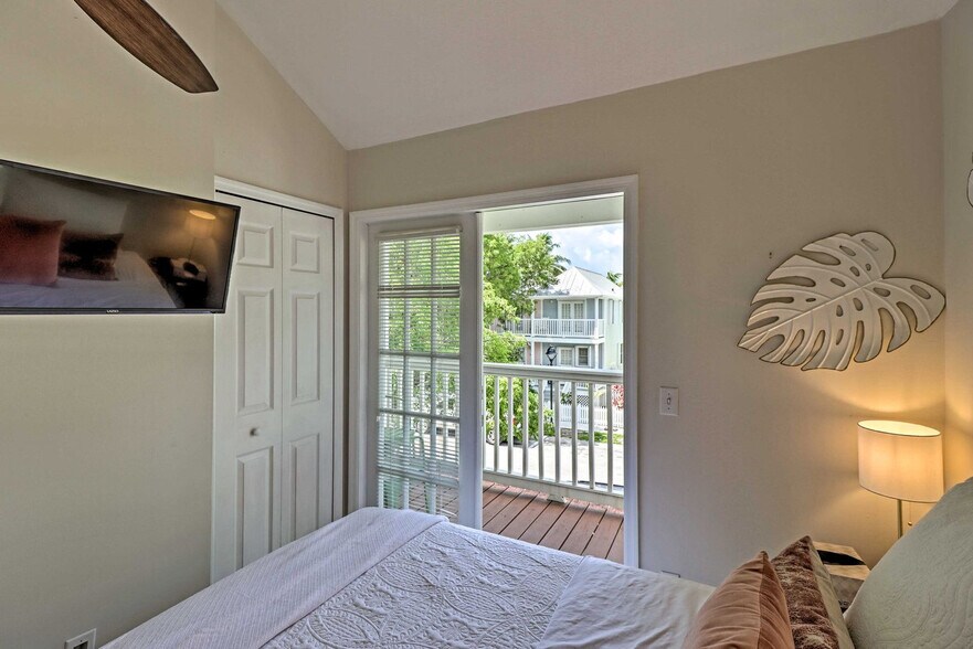 Building Photo - 169 Golf Club Dr