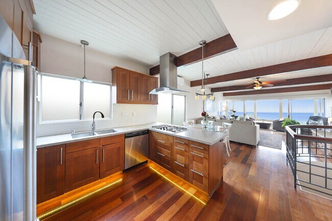 Building Photo - Gorgeous Contemporary Hilltop Laguna Beach Home - PANORAMIC OCEAN & CATALINA VIEWS!