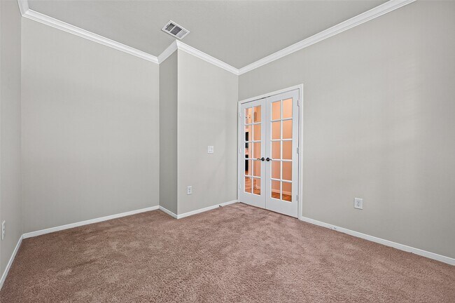 Building Photo - 24603 Royal Pike Dr