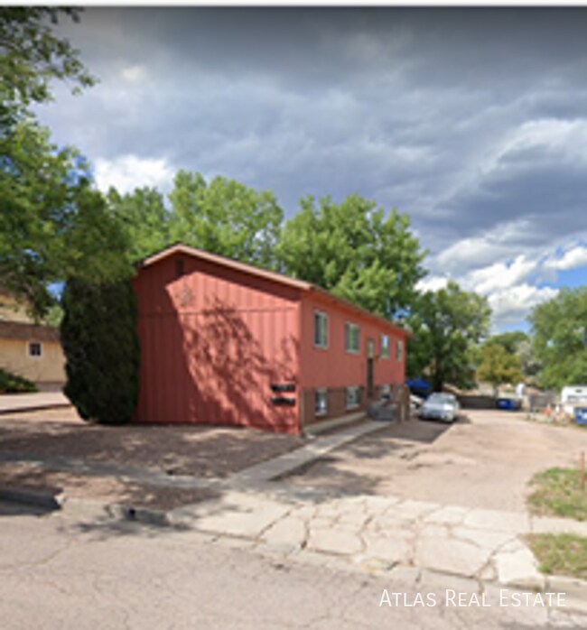 Building Photo - 2116 Friendship Pl