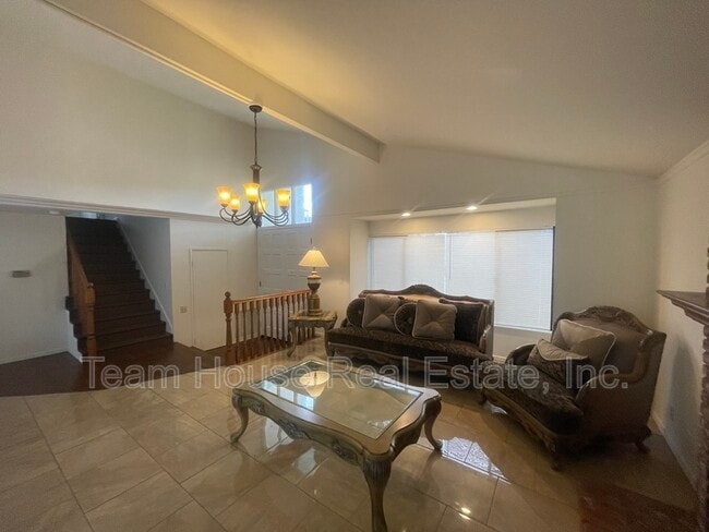 Building Photo - 23423 Vía Boscana