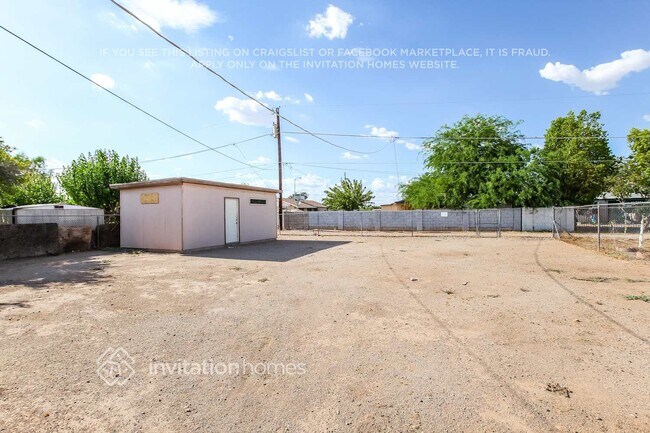 Building Photo - 12956 W Desert Ln
