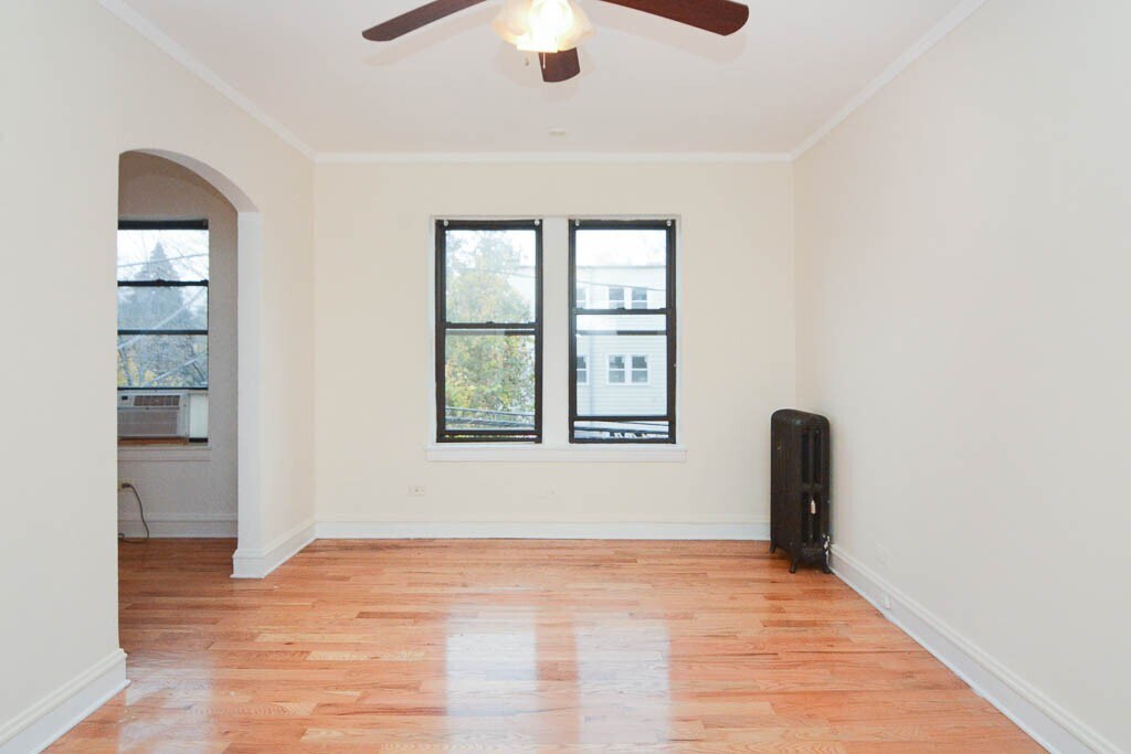 Building Photo - 4856 N Damen Ave