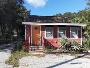 Building Photo - 3029 West Pl