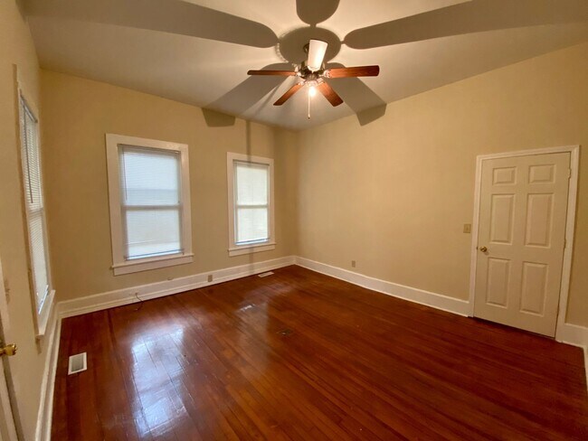 Building Photo - JUST REDUCED!  Olympia