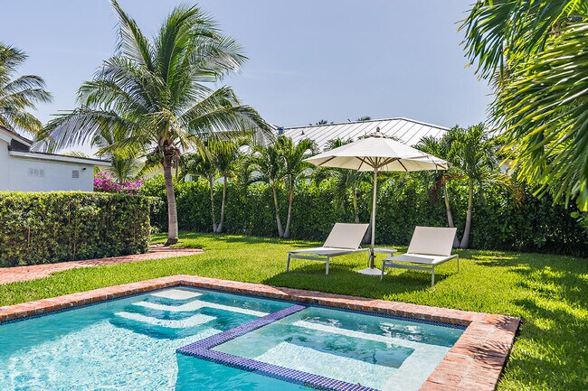 Building Photo - 319 Hunter St