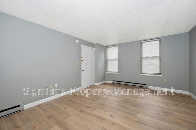 Building Photo - 225-229 Jonathan Street (new) - 225-302