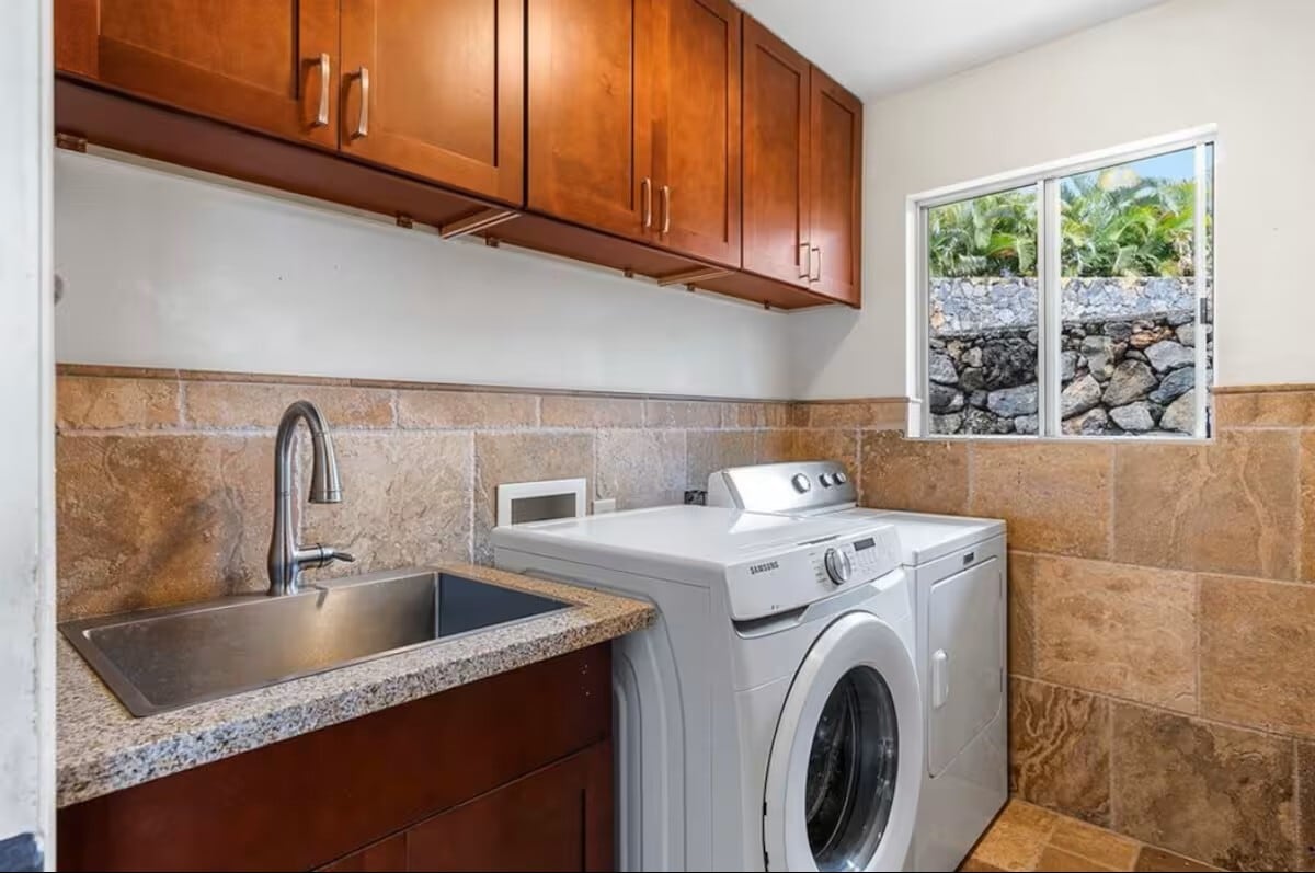 Building Photo - 75-5776 Oleka Pl