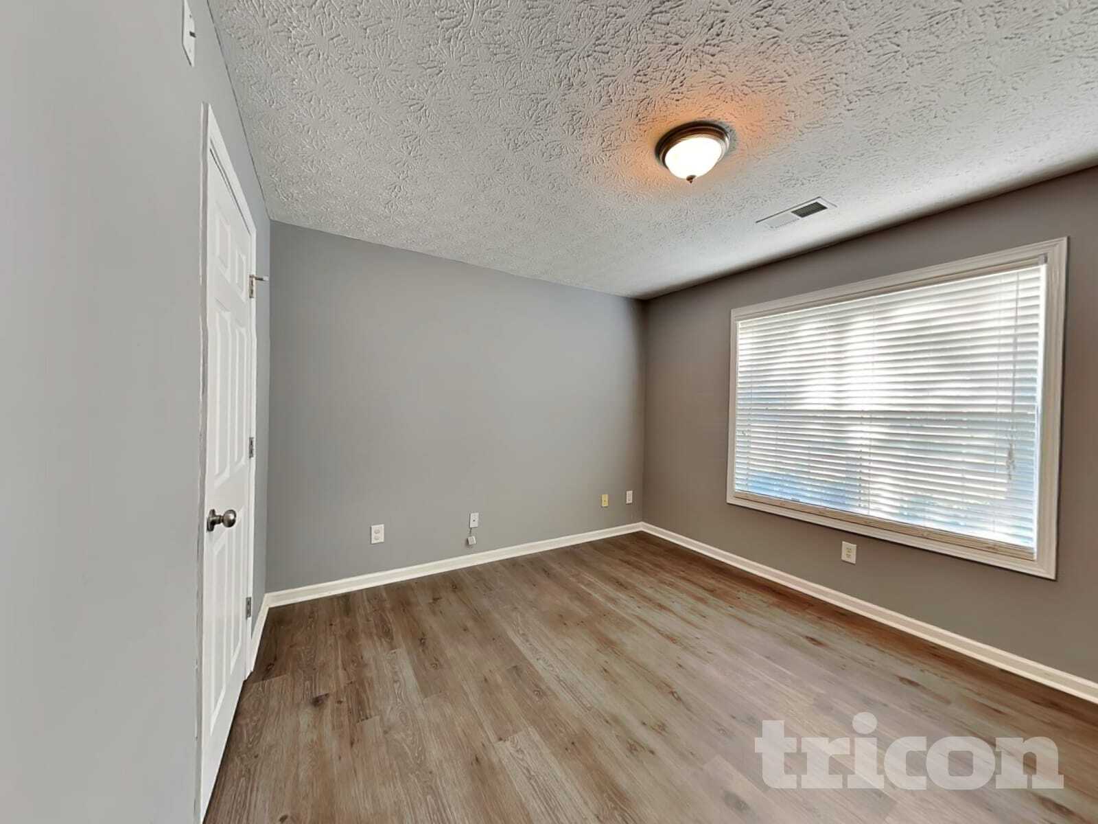Building Photo - 329 Kellys Walk