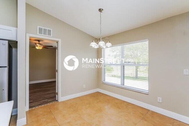 Building Photo - 3 Bedroom Pet-Friendly Home in Lehigh Acre...