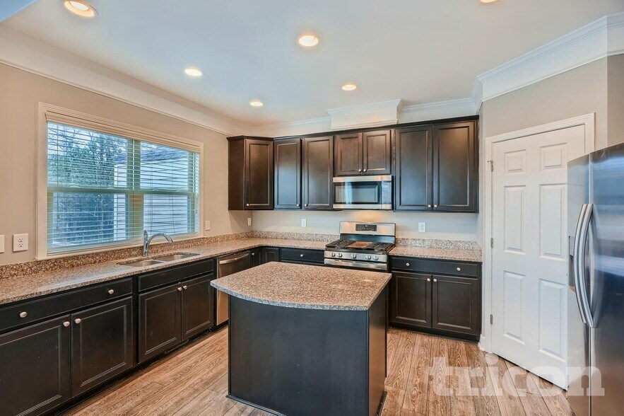 Building Photo - 764 Wexford Cove Way