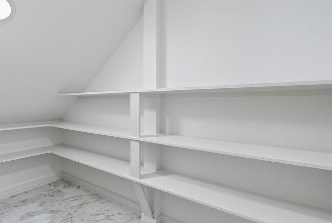 Building Photo - 2939 El Fenice Ln