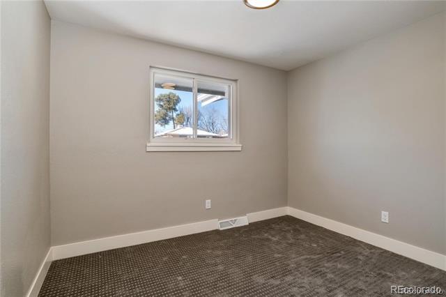 Building Photo - 480 S Ivy St