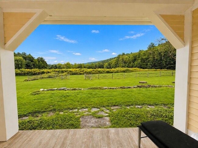 Building Photo - 872 Grassy Brook Rd