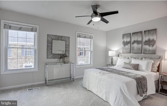 Building Photo - 927 S Rolfe St