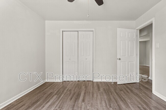 Building Photo - 1109 S 41st St