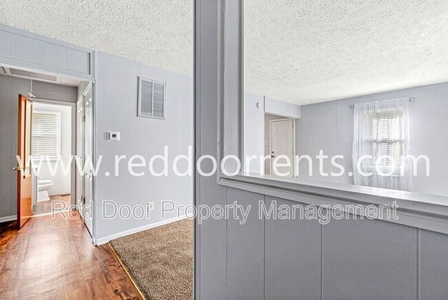 Building Photo - 1449 S Leland Ave