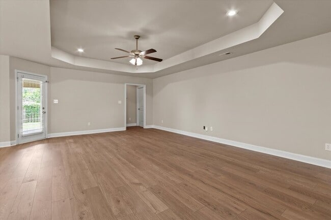 Building Photo - 127 Pembridge Ln