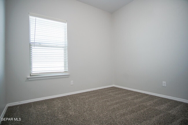 Building Photo - 12874 Woolstone Dr