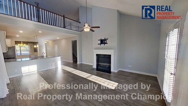Building Photo - Former Model Home in Popular Grayson Park