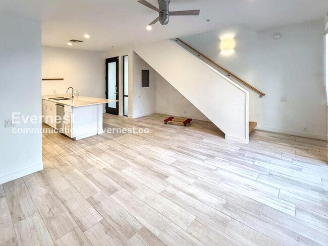 Building Photo - 1717 N 1st Ave