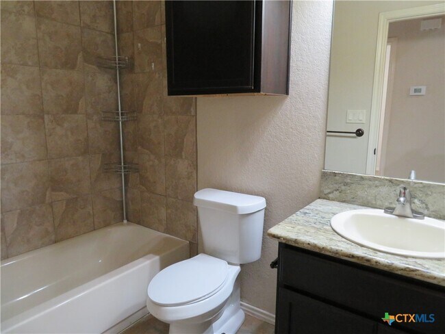 Building Photo - 247 Rosalie Dr