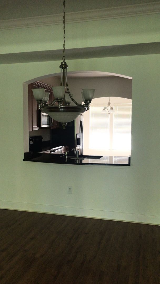 Building Photo - 1230 Wright Cir