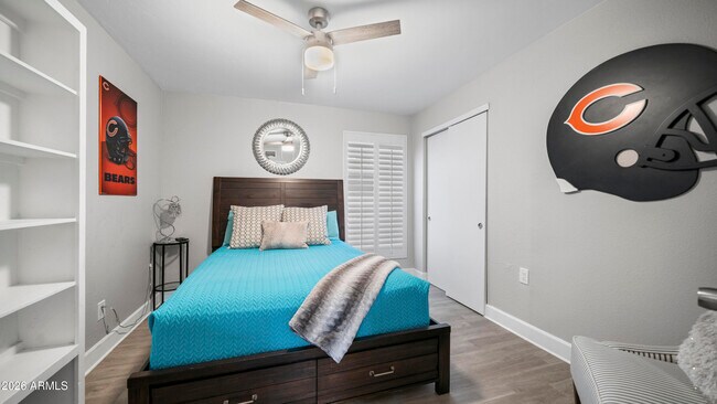 Building Photo - 648 E Tam O Shanter Dr