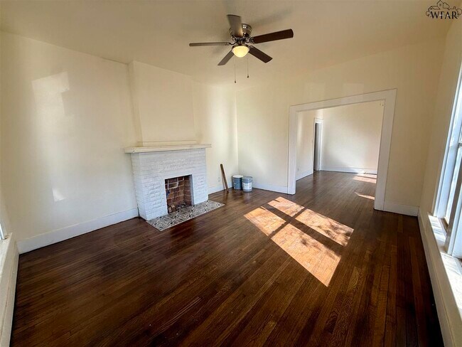 Primary Photo - 1612 14th St
