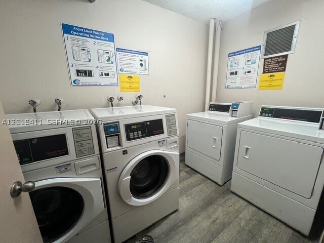 Building Photo - 1200 NE Miami Gardens Dr