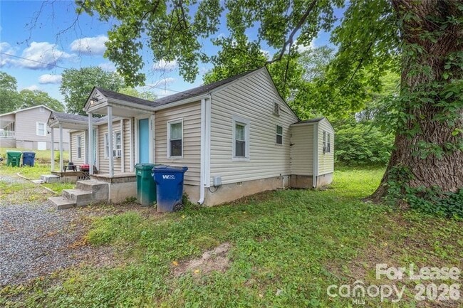 Building Photo - 1022 Wood St