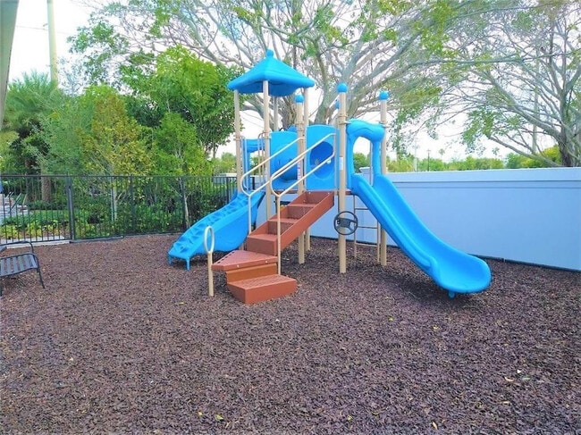 Building Photo - 1851 Sandpiper Pointe Pl