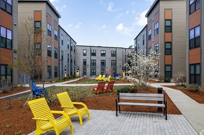 Building Photo - 100 Cabot St