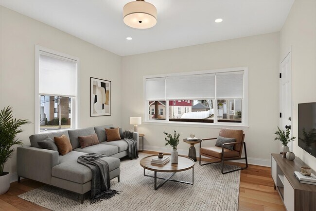 Building Photo - 28 Ekman St