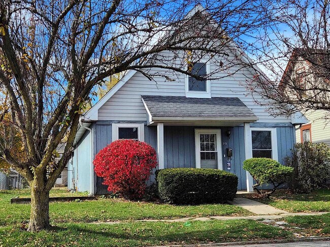 Primary Photo - 723 N Jefferson St